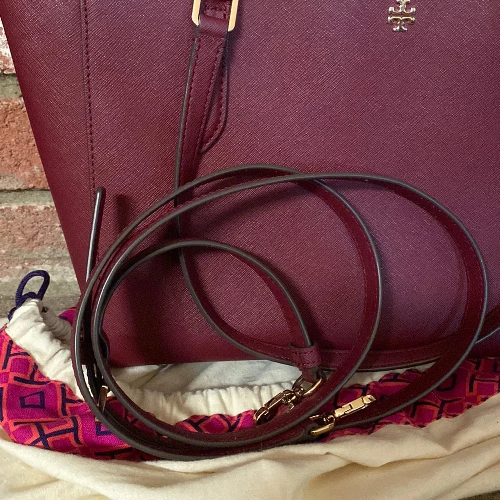 Tory Burch Emerson Tote Burgundy w/Dustbag - Picture 6 of 8
